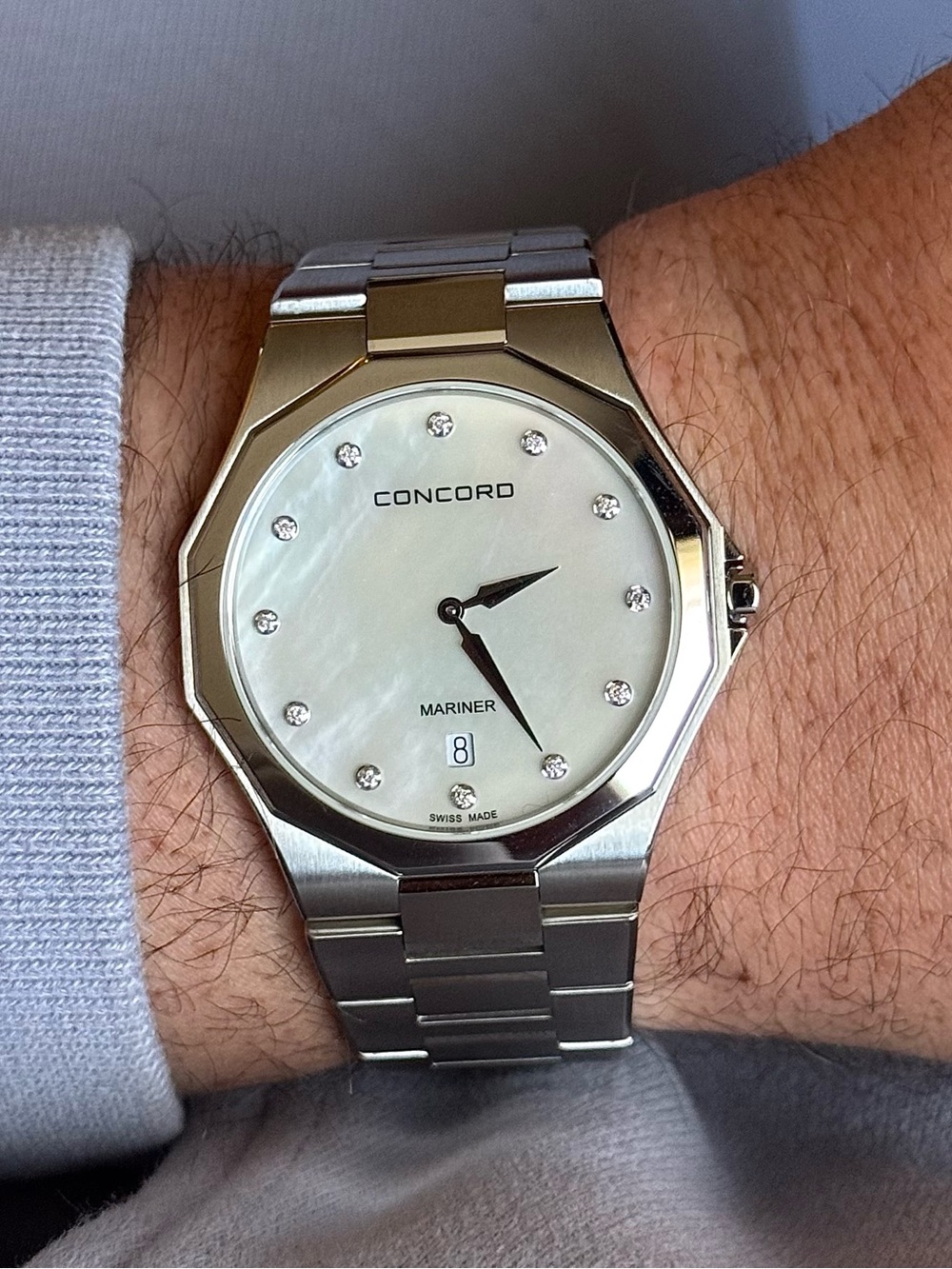 Concord Mariner Mother of Pearl Diamond Dial 40mm Quartz Full Set Ref. 0320512